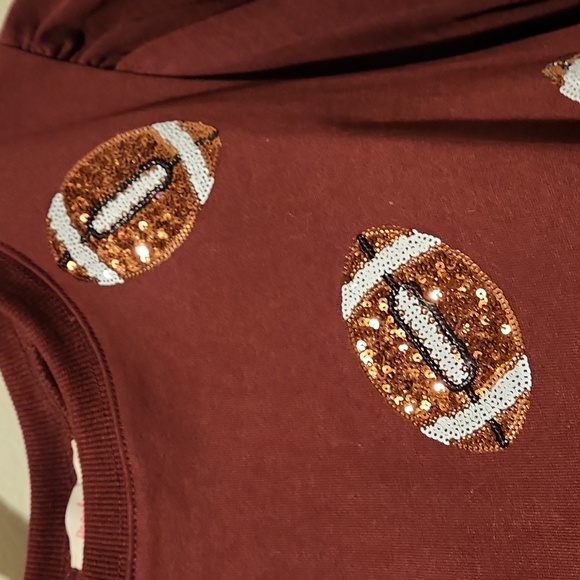 ❤️ PEACH LOVE CALIFORNIA GAME DAY SEQUIN FOOTBALL PUFF SLEEVE TOP, MEDIUM - Picture 8 of 14